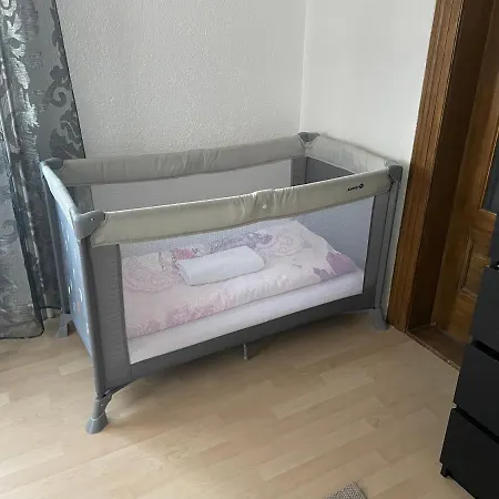 شقة Bes,, Chaleureux Et Confortable Avec Entree Independante *