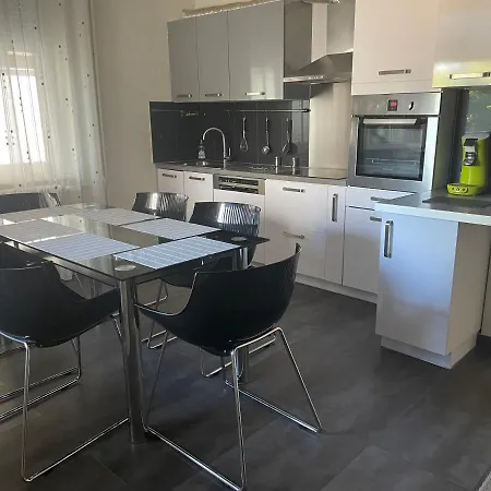 Bes Confort - 80 M2, Terrasse, Parking, Netflix Apartamento