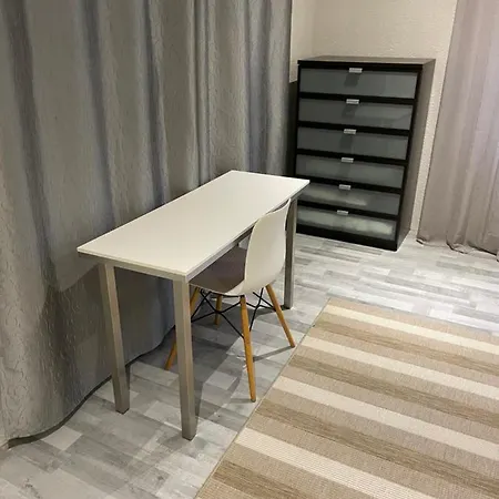 شقة Bes,, Chaleureux Et Confortable Avec Entree Independante *