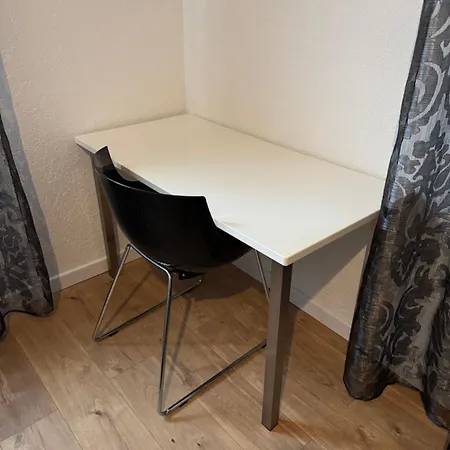 Bes,, Chaleureux Et Confortable Avec Entree Independante شقة